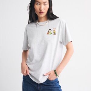 Abercrombie & Fitch Oversized Graphic Peanuts Snoopy T-shirt Small